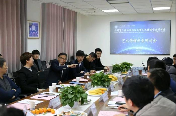 宏思国际教育集团与西安工业大学北信学院签约协同育人基地2.jpg